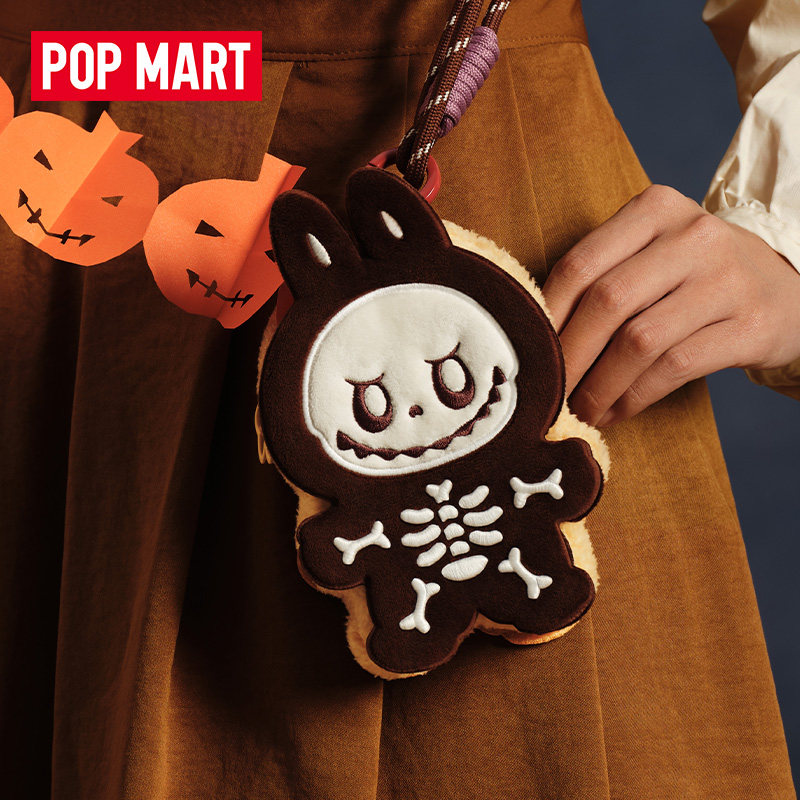 سلسلة POPMART Spooky Bakehouse - مراجعة Cookies Pack وسعره